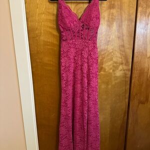 Elegant Pink Lace Evening Gown